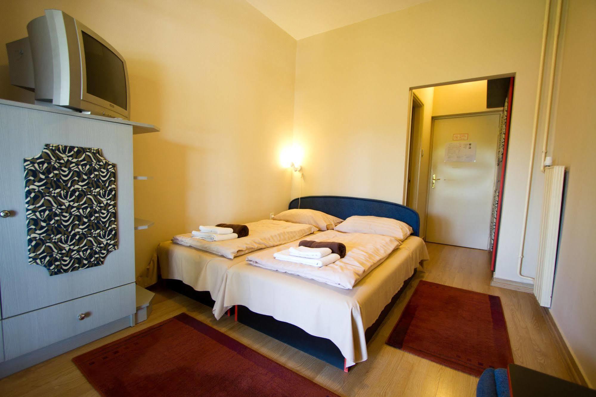Piknik Wellness Hotel Шіофок Екстер'єр фото