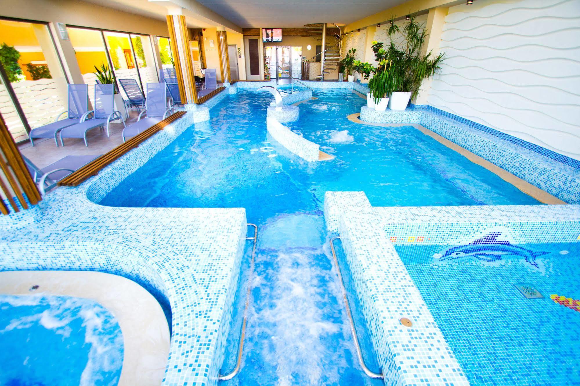 Piknik Wellness Hotel Шіофок Екстер'єр фото