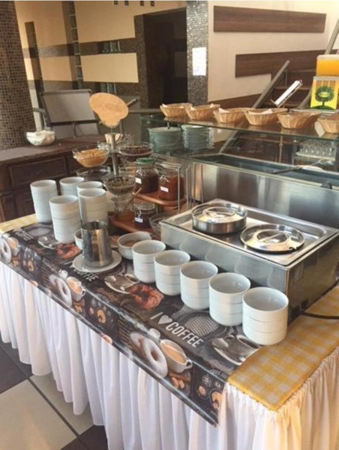 Piknik Wellness Hotel Шіофок Екстер'єр фото
